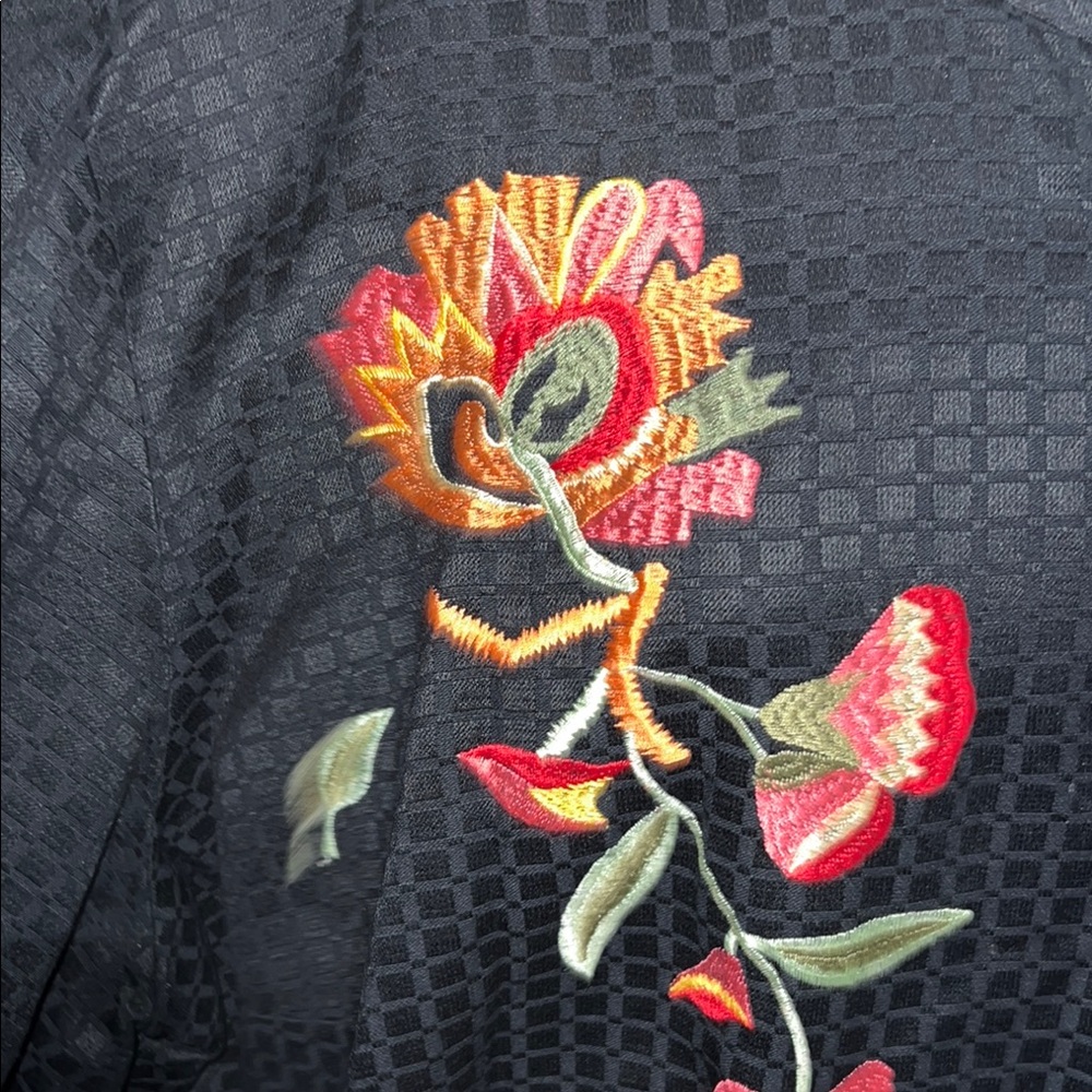 Maggie Barnes Black Cardigan/ jacket with Floral Embroidery 3X - Picture 4 of 10